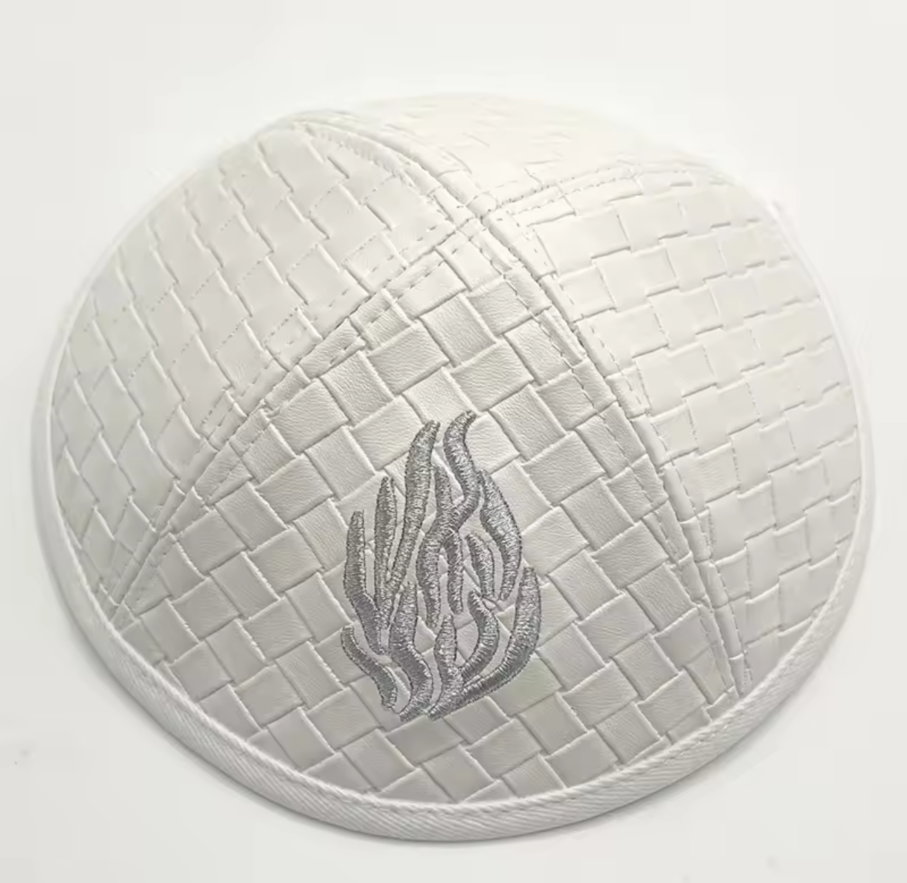 כיפה מאוד מהודת ״האש שלי״ מדמוי עור